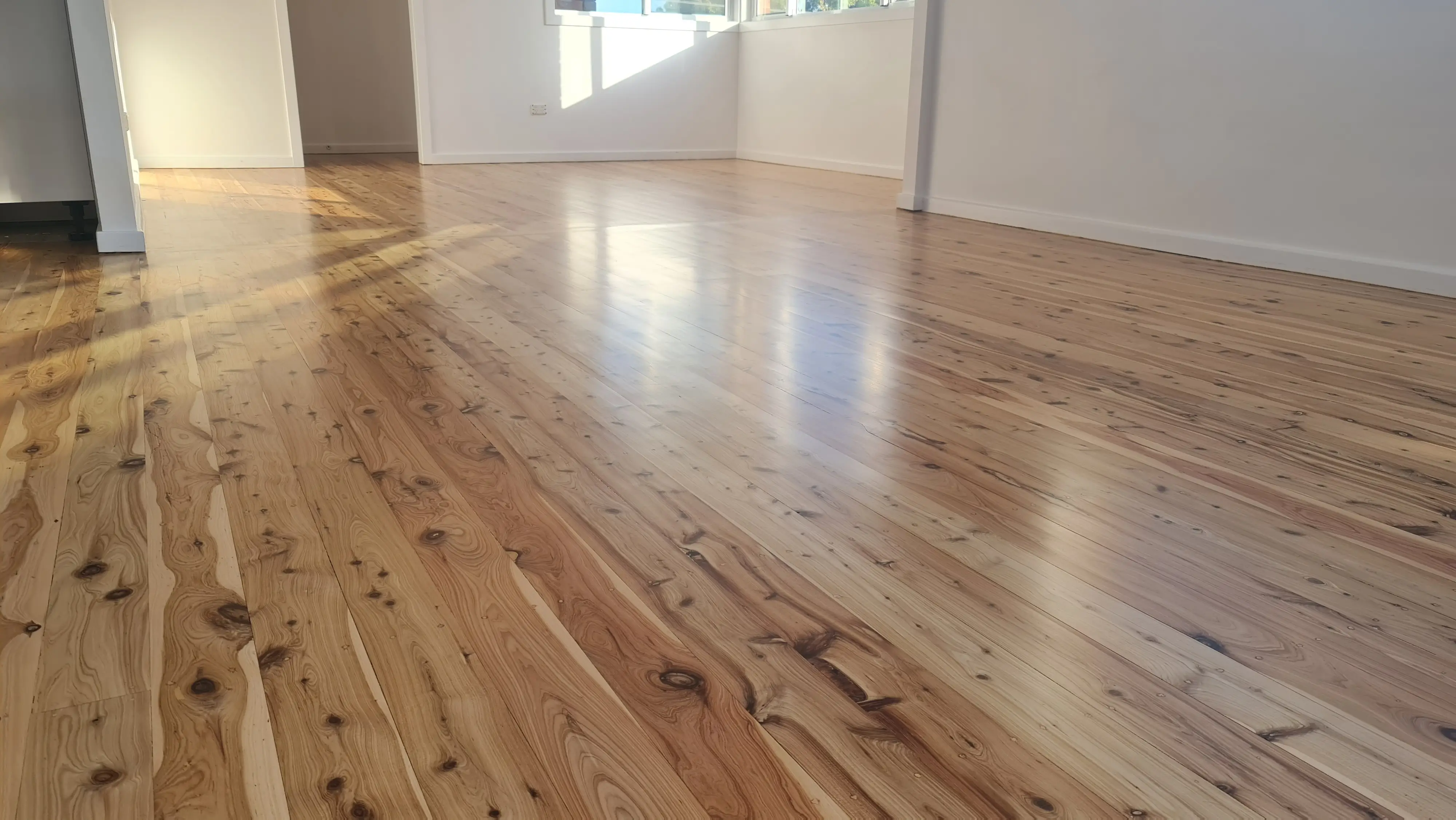 floor sanding and polishing - Newcastle Floor Sanders