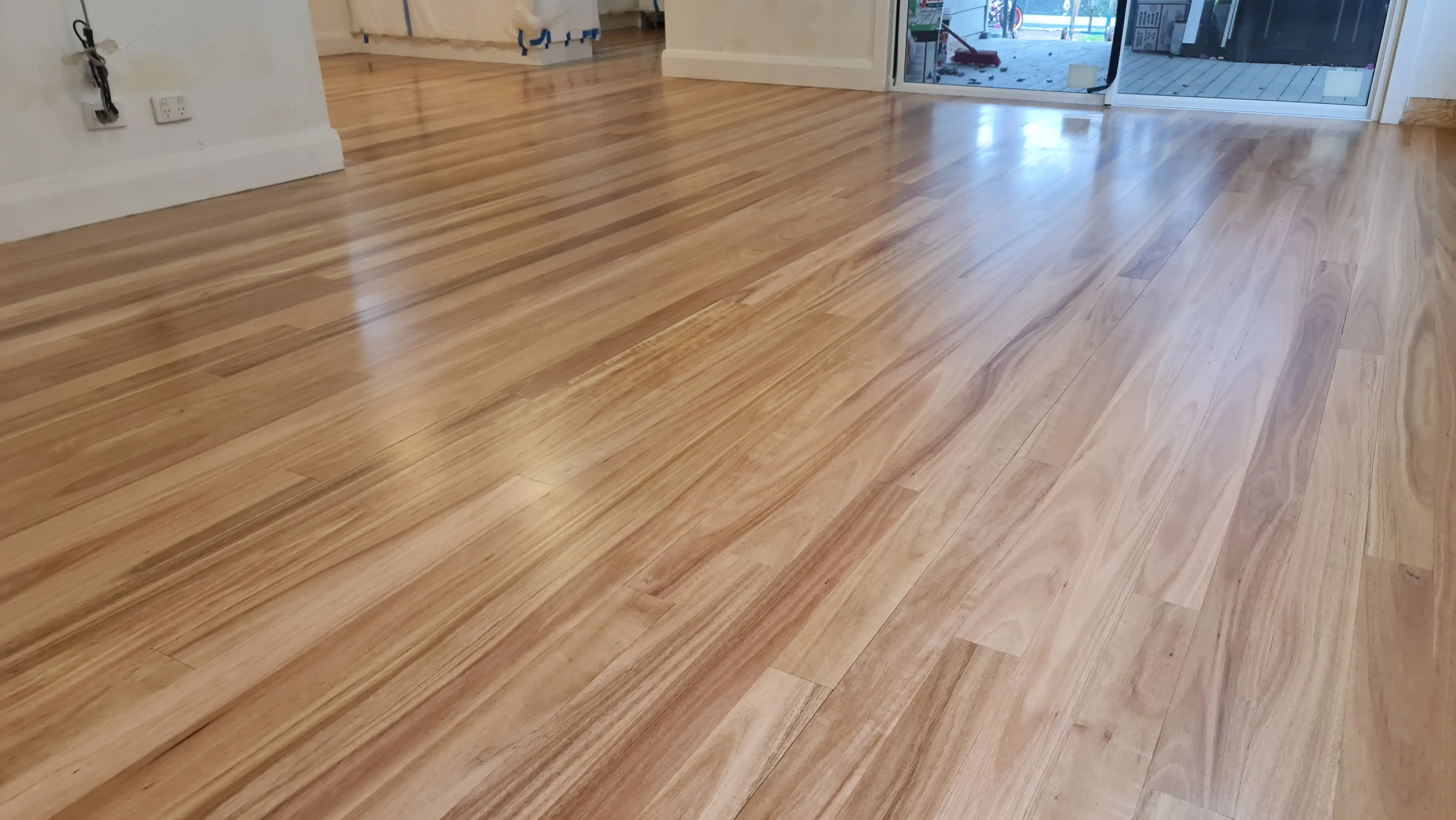 floor sanding and polishing = Newcatle Floor Sanders